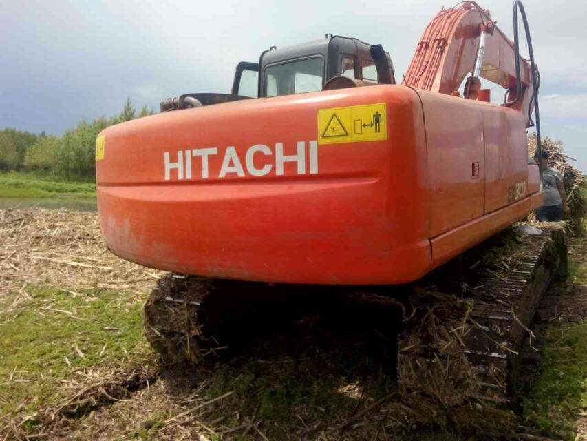 Hitachi ZAXIS120 ekskavatörün yavaş yürümesi nasıl teşhis edilir？